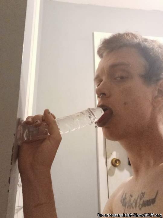 Adult image from Bicuriousanalslut