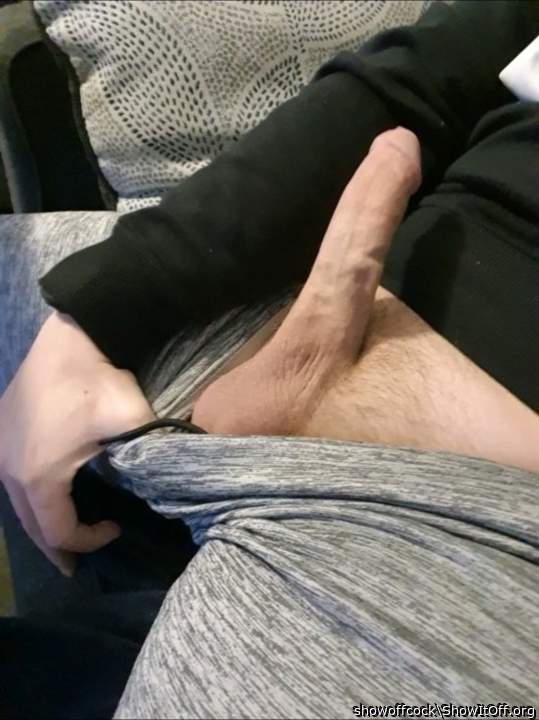 Photo of a hot-rod from showoffcock