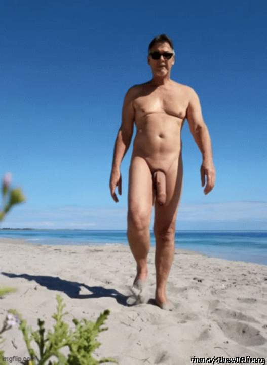 Ric flashing cock on the beach