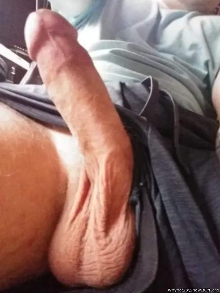 Great cock and balls ! 