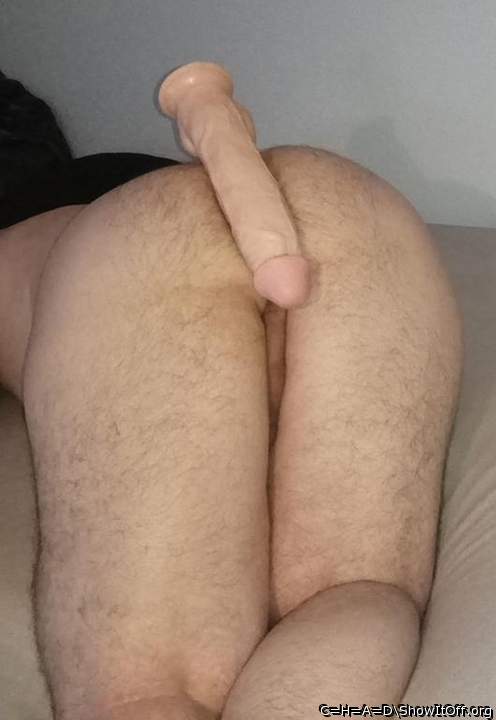 That ManPussy wants my BigCock i can see ...ejoy your EyeGas