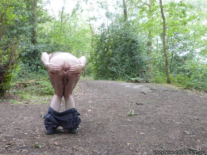 Upload 595 Outdoor Naked Opening My Bum Hole