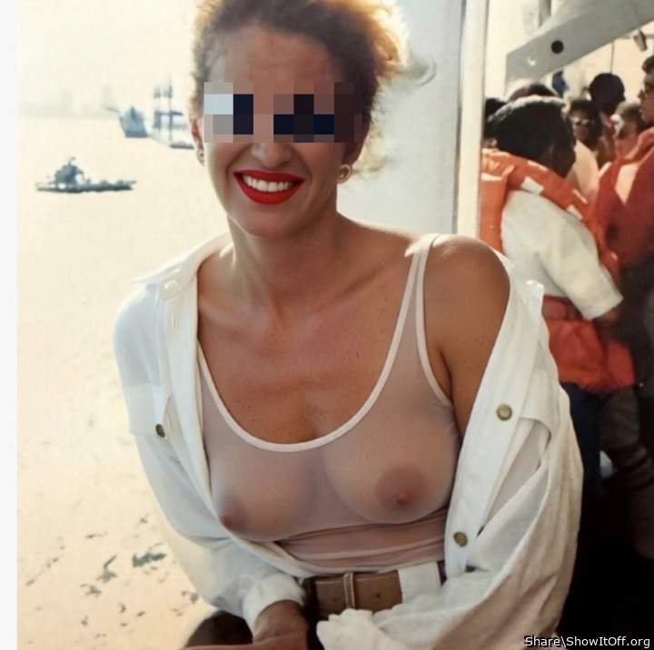 daring & gorgeous boobs

awesome aureolas,,,stunning aureo
