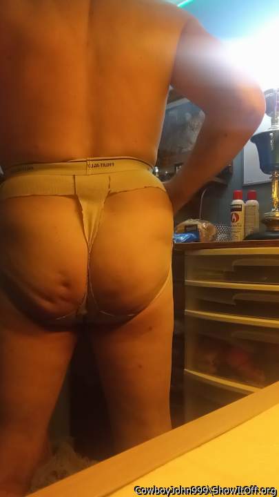 Photo of a middle leg from CowboyJohn999