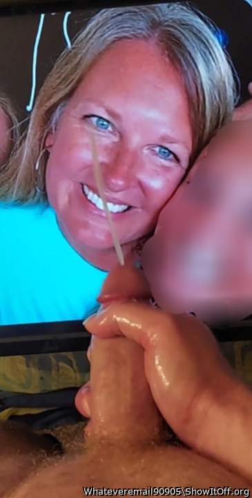 My exs mom Missy. I want to eat her pussy so bad and have sex.