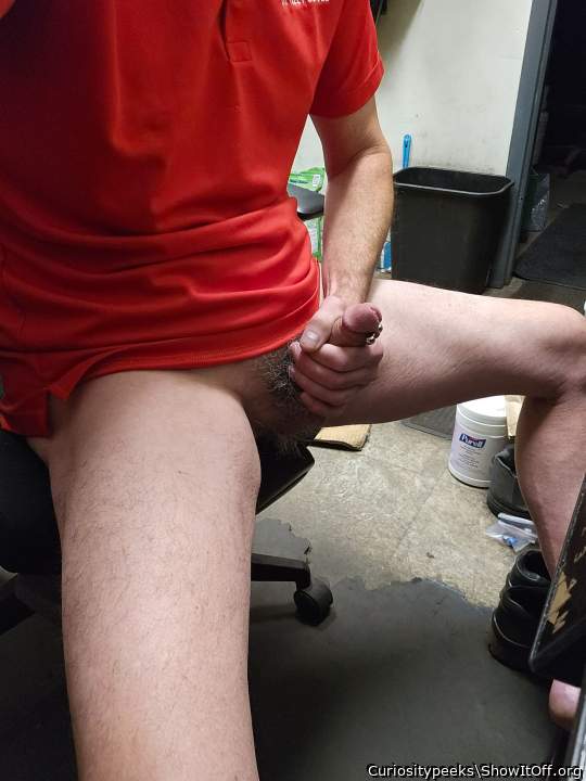 Photo of a short leg from Curiositypeeks