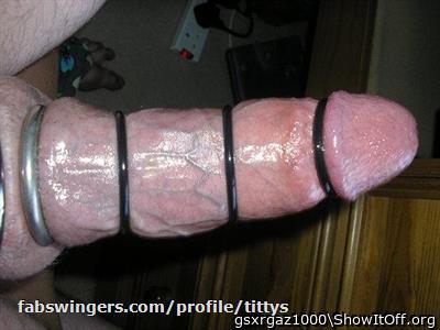 That cock looks fat and hard.