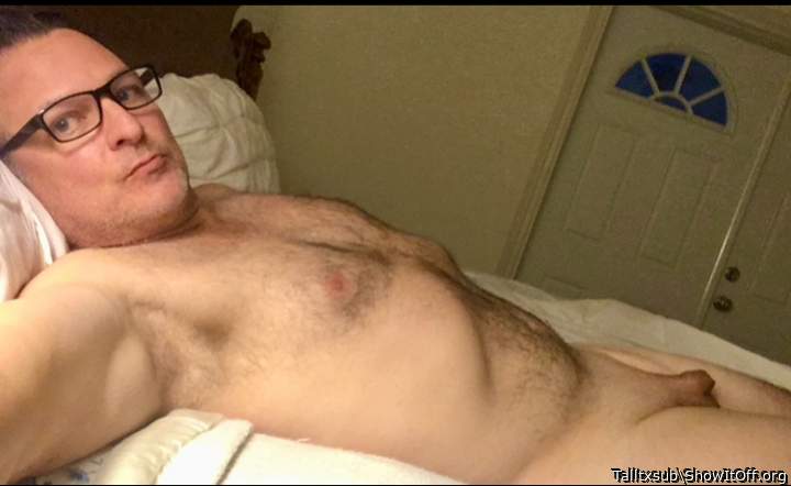 Tall bod small rod.  6�5� with a nub