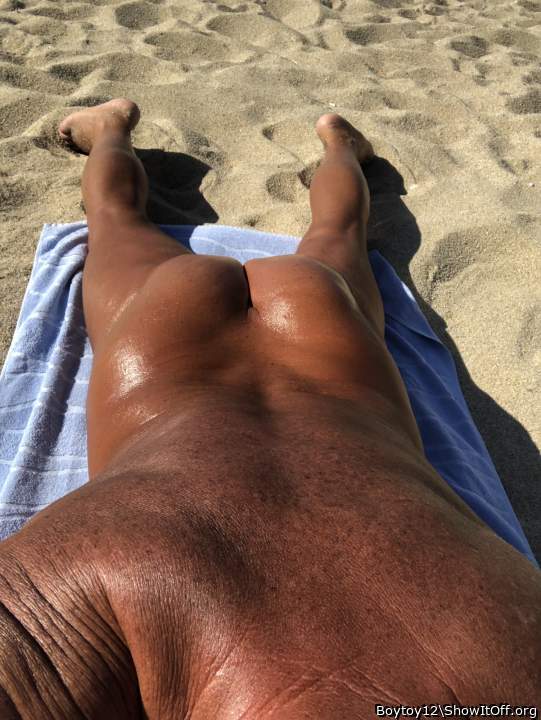 Damn, now that's a tan!