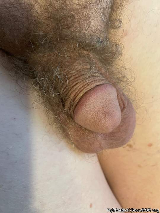 Great looking package and nice to see such dark hair too