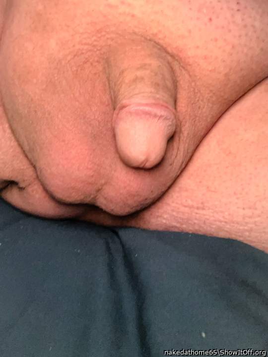 Id love to rubs myself against your cock and balls