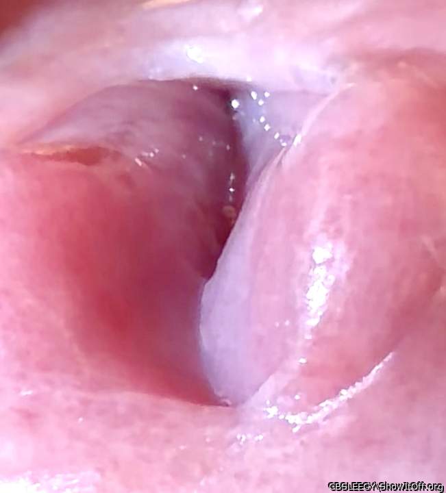 Tight cumhole with lubed uretha walls!