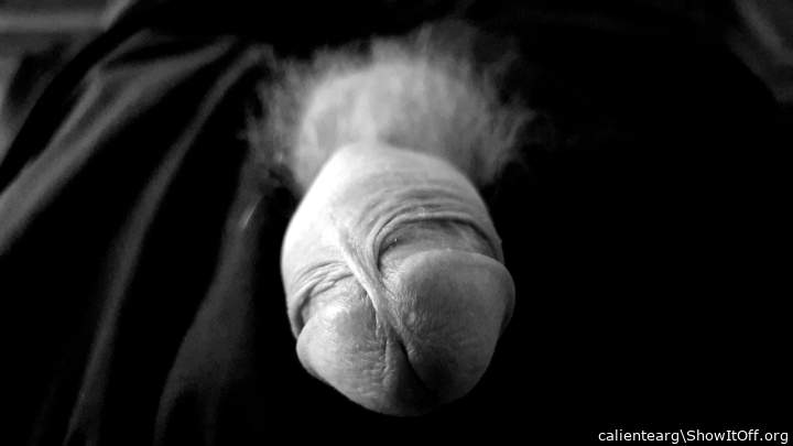 Photo of a penis from calientearg