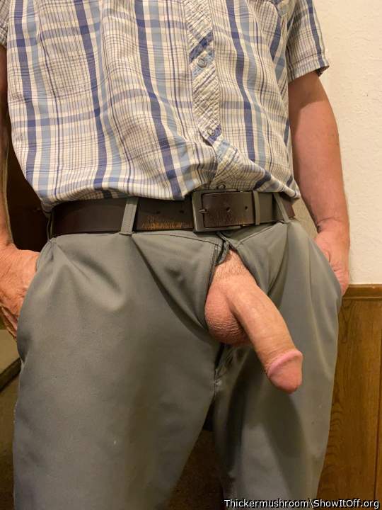 I LOVE seeing a good cock sticking out of trousers ! Beautif