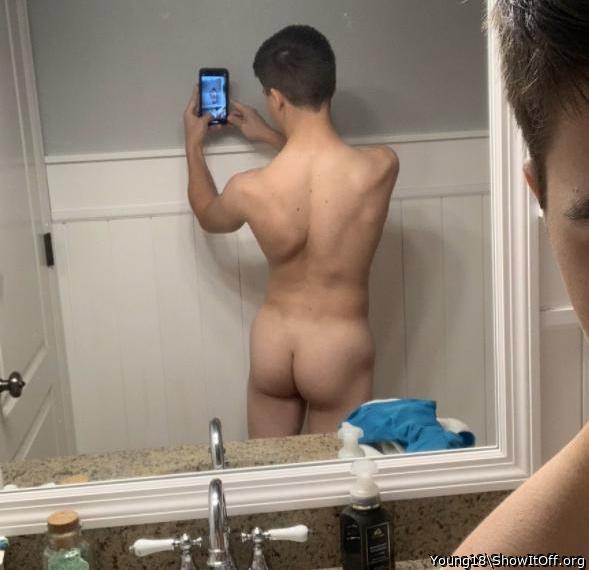Sweet ass, sexy naked body! 