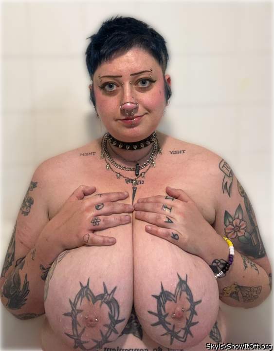 Mmm love your beautiful titties!