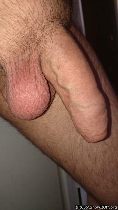 Would love have a suck on that cock and those balls