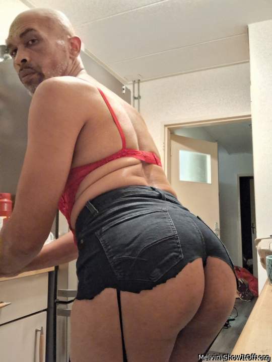 Photo of Man's Ass from Melvin