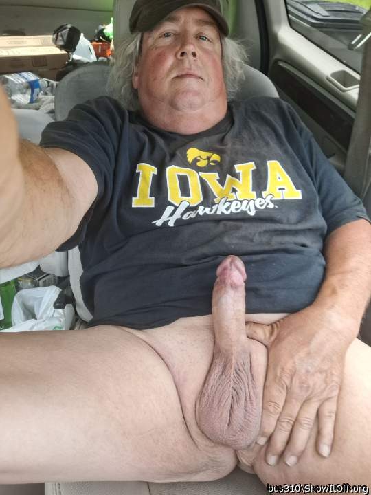Photo of a phallus from bus310