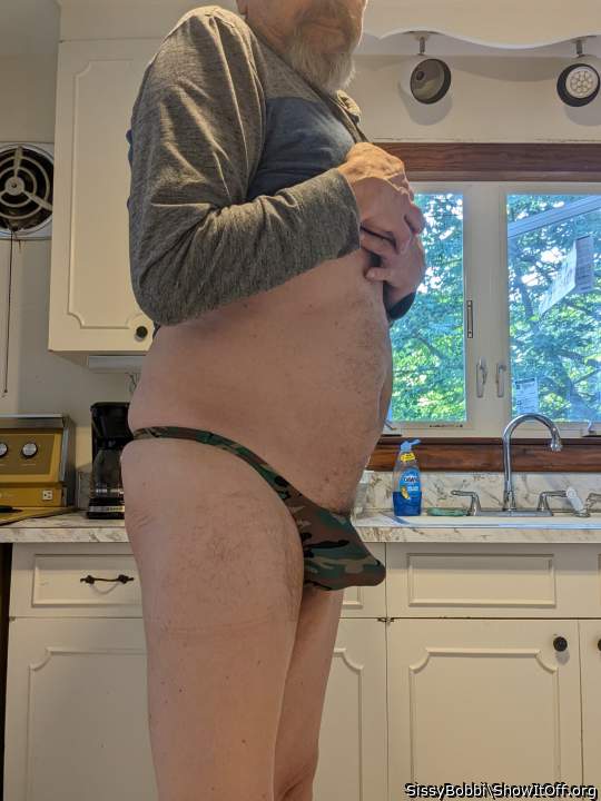 Photo of a stiffie from SissyBobbi