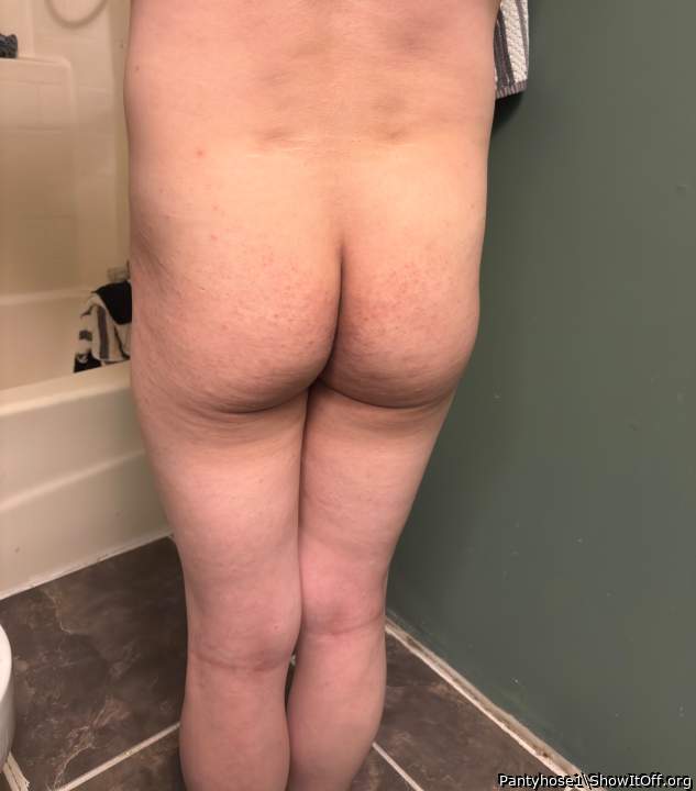 Photo of Man's Ass from Pantyhose1
