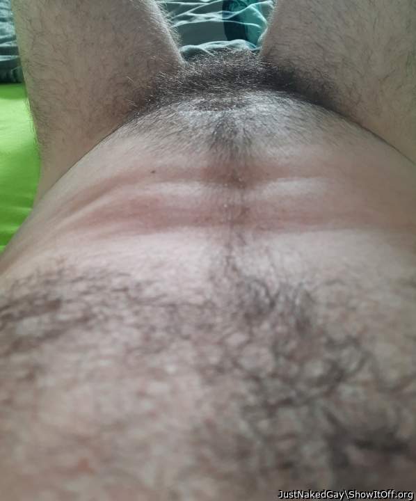 Photo of a middle leg from JustNakedGay