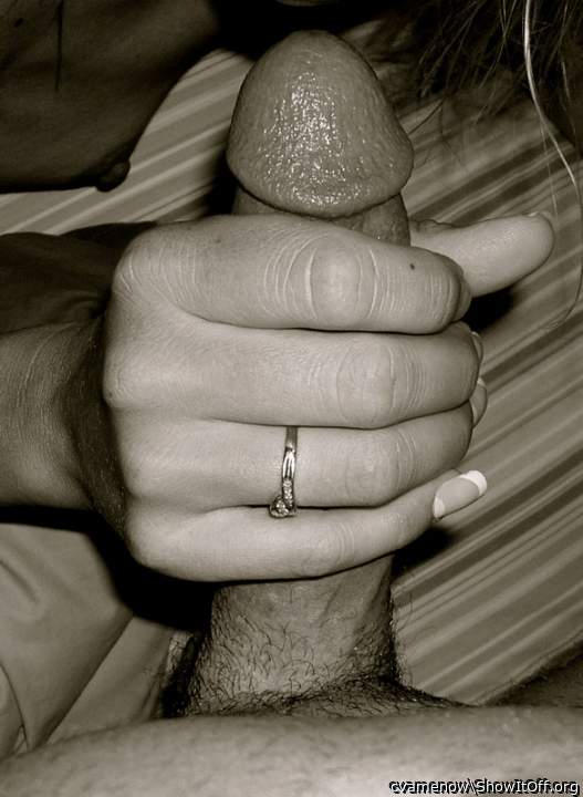   Nice cock! please add me for your friend, thank you.