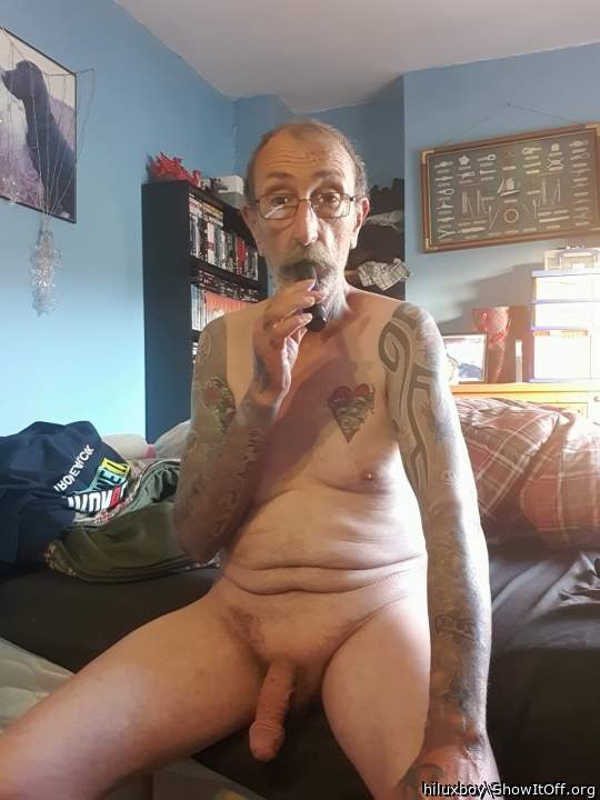 Photo of a boner from hiluxboy