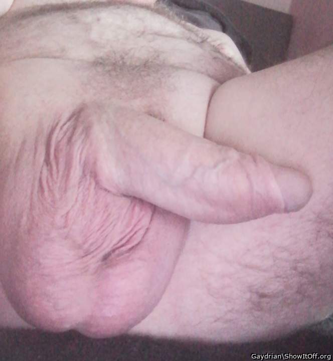 Very sexy pic. Very attractive cock 