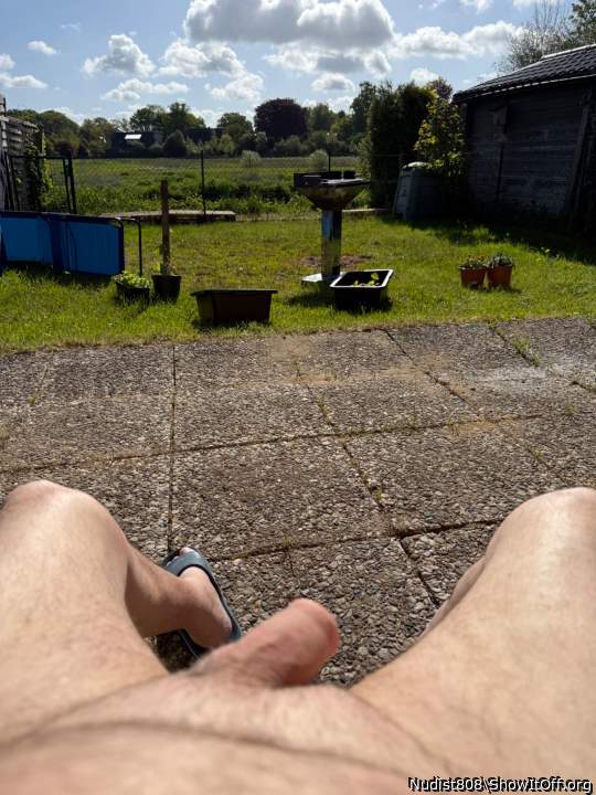 Photo of a hot dog from Nudist808