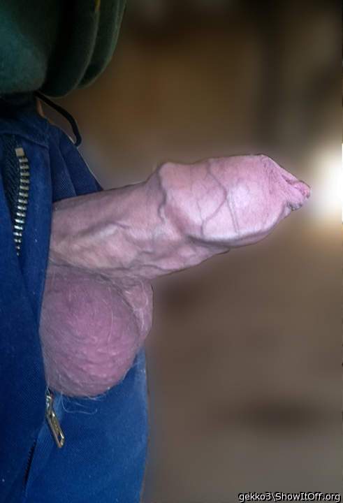   gorgeous, luv that fabulous foreskin  