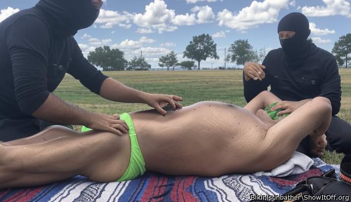 Lime green bikini - Robbers