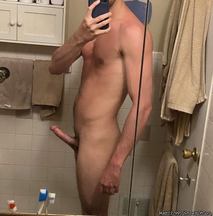 Damn! Very hot guy