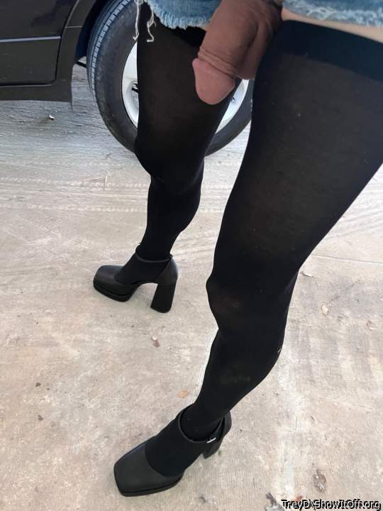 Like my new shoes ?