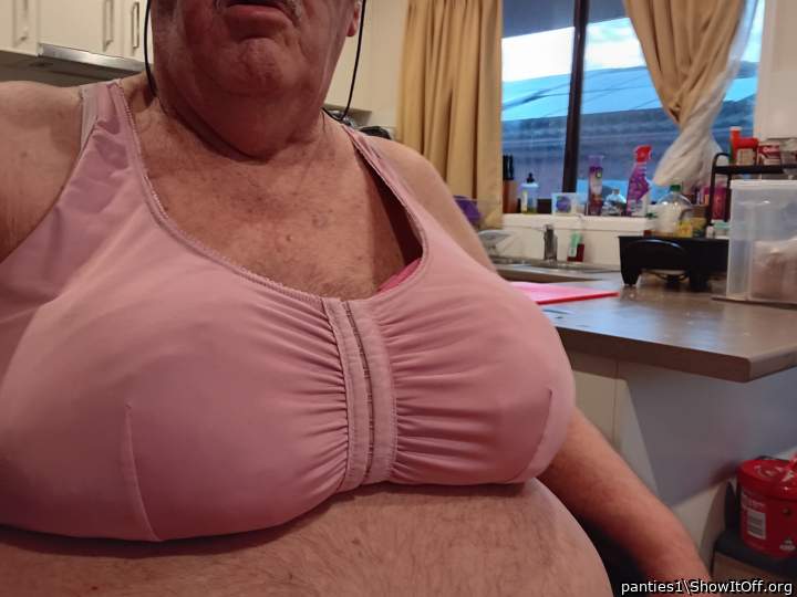 Photo of a sausage from panties1