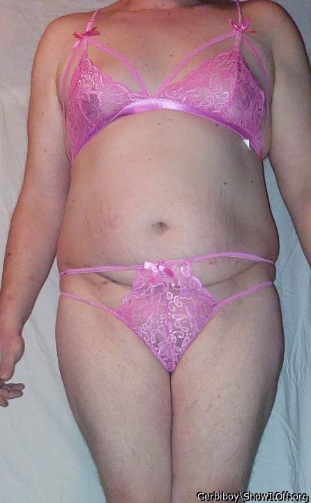 Mmmmm! Love the pink! 