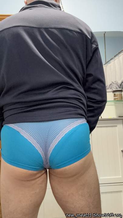 I LOVE wearing panties out under my clothes!! It makes me so horny!!