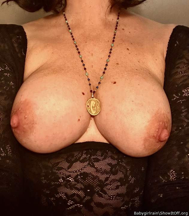 Like my titties in this top?