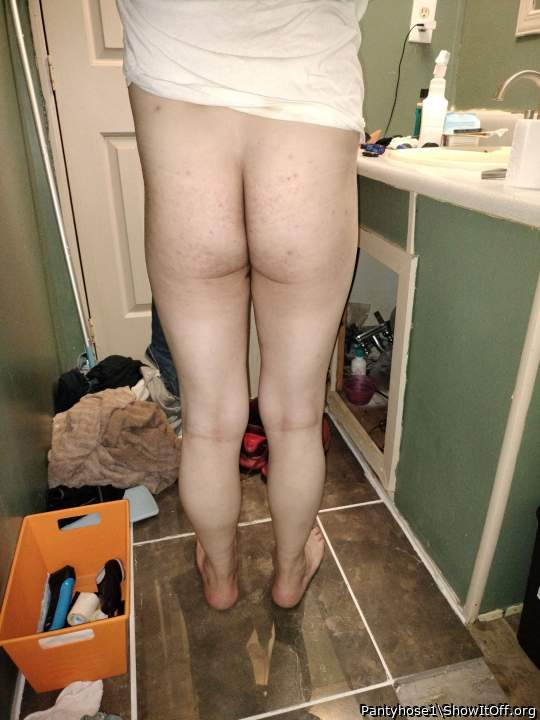 Photo of Man's Ass from Pantyhose1
