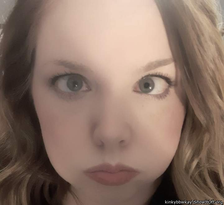 Pretty face id like to cum all over!!