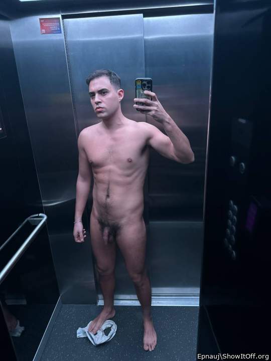 Would not mind if that elevator stop for me