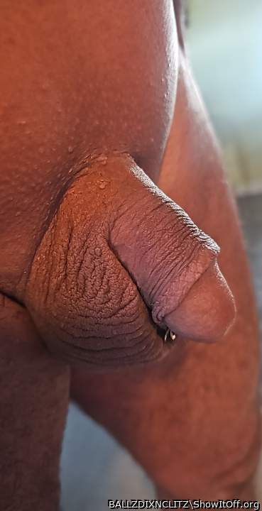 Photo of a jackhammer from BALLZDIXNCLITZ
