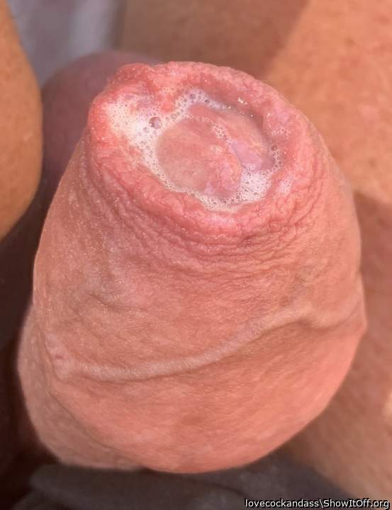 Wanna lick my precum please�