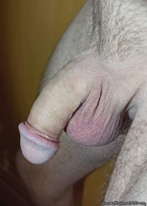 Lovely fat dick...looking good!!  