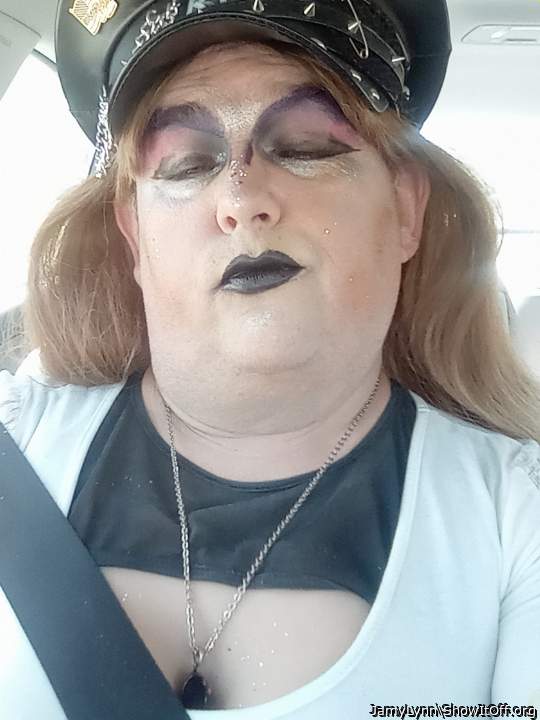 Beautiful Baby drives me cock hard crazy�