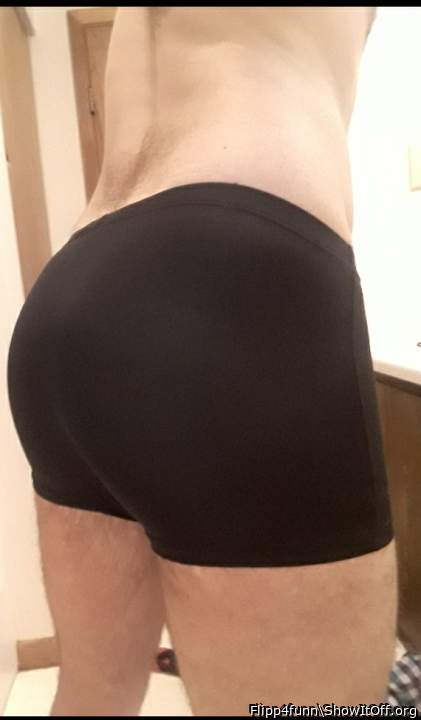 GREAT ASS in tight sexy briefs    
