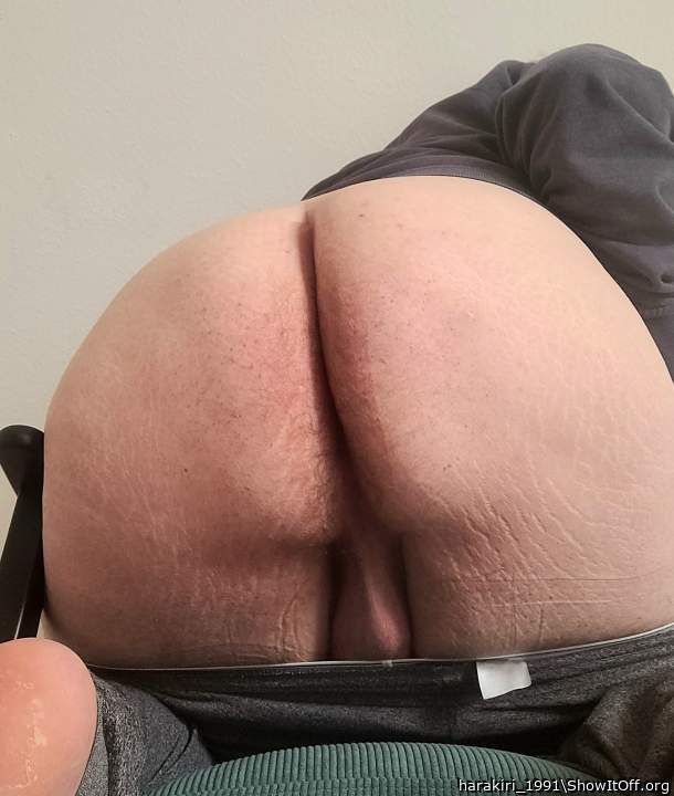 i wanna stuff my face in those cheeks and suck those big bal