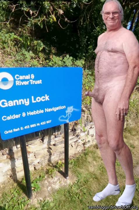 Photo of a middle leg from sambloggs