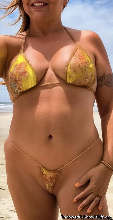 Love that micro bottom! So hot!