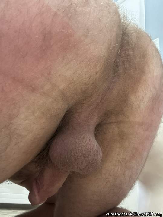 Sweet hot hairy ass I�d soooo love to face plant